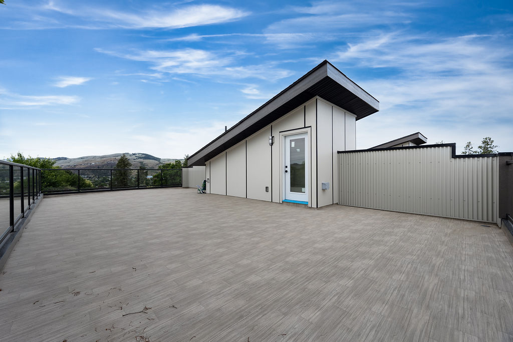 Private rooftop deck with Okanagan valley views